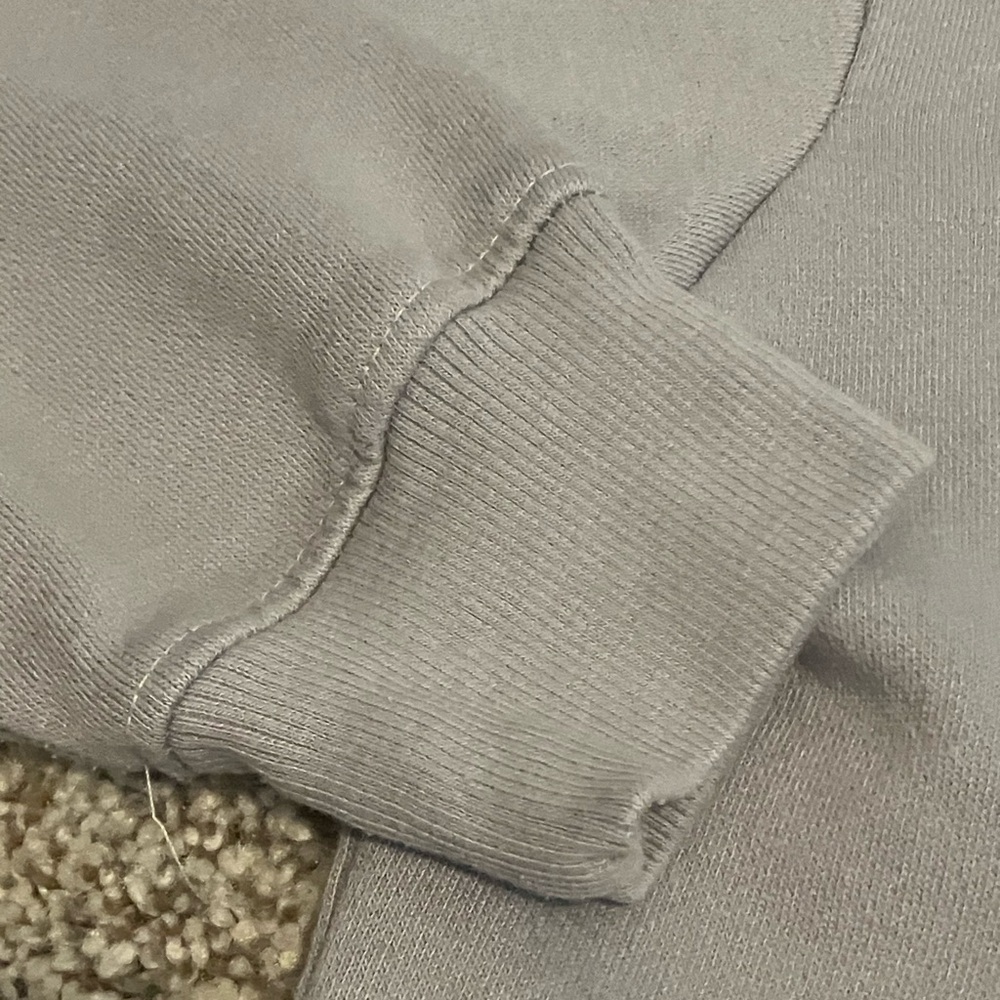 Women's Casual Light Gray Cropped Hoodie - Picture 6 of 10